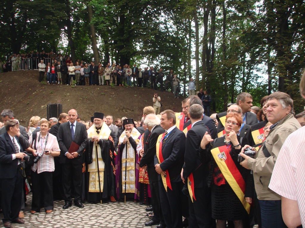 Odsloniecie Pomnika na Wzgorzach Wuleckich08.JPG